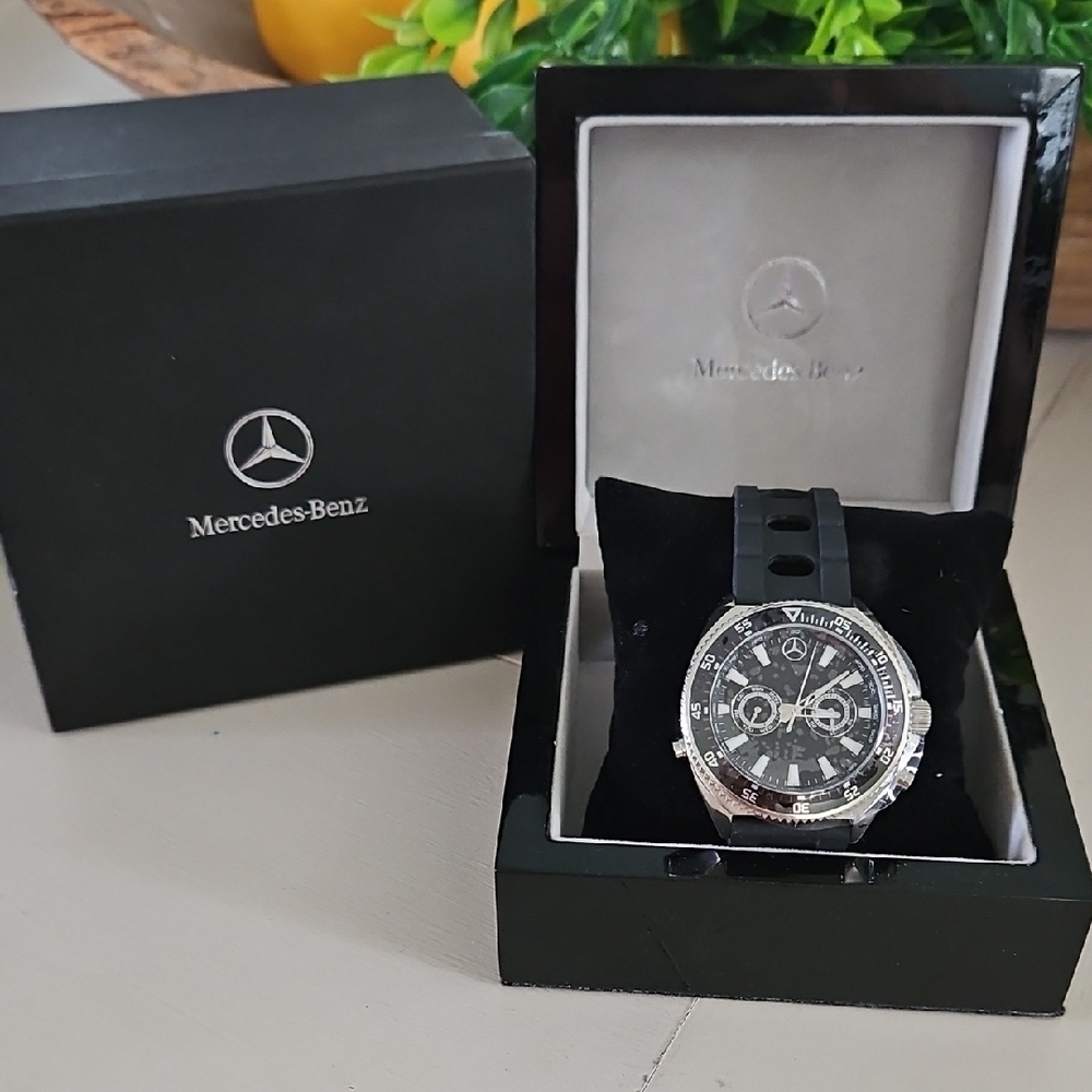 Mercedes-Benz Black and Silver Men's Watch
